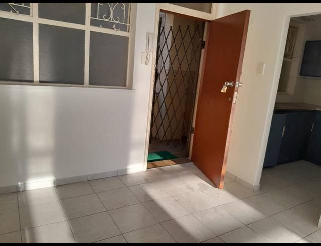 1 BEDROOM PROPERTY TO RENT IN NORTH BEACH